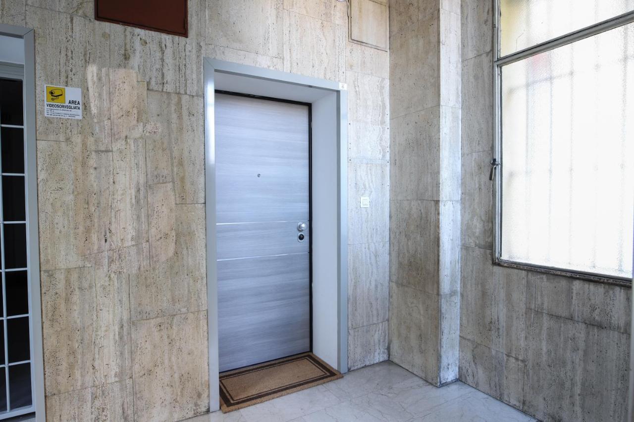 Central Apartment Close To Food And Shopping โบโลญญา ภายนอก รูปภาพ